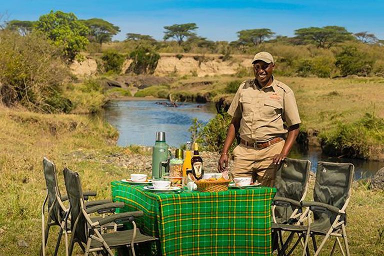 Mahali Mzuri dining